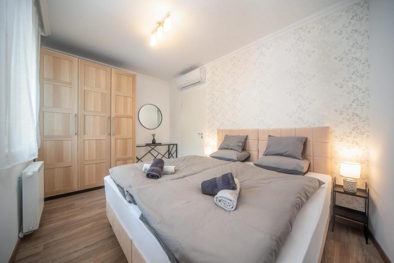 Grace Pine Apartment 3 Budapest Extérieur photo
