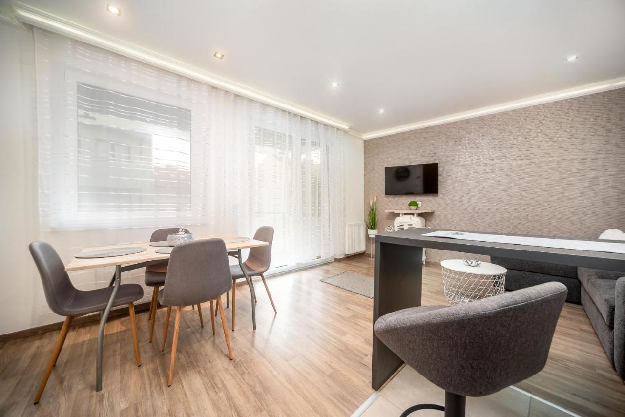 Grace Pine Apartment 3 Budapest Extérieur photo
